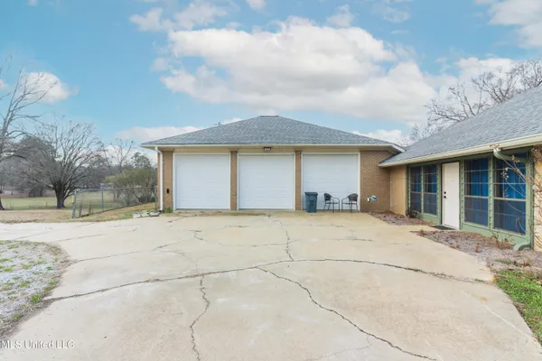 $419,900 | 5285 Williamson Road, Clinton, MS 39056