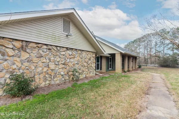 $419,900 | 5285 Williamson Road, Clinton, MS 39056