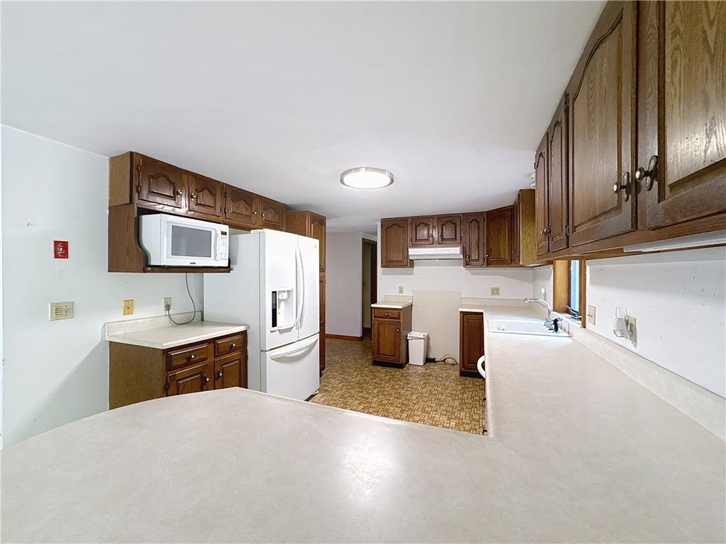 82 Potter Hill Road Westerly, RI 02891 - Photo 6 of 42