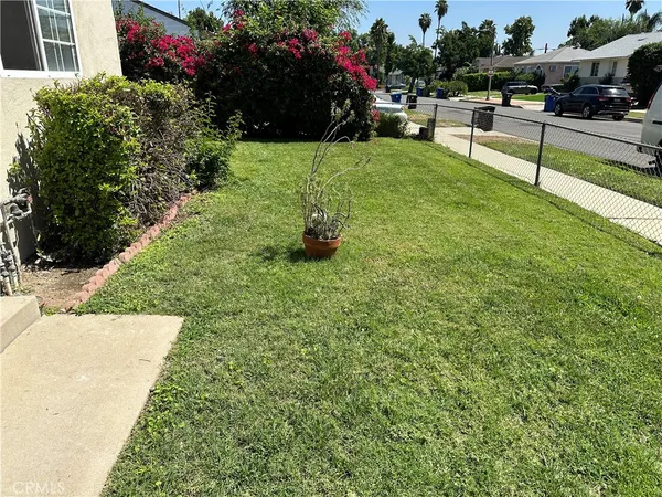 $3,550 | 17349 Tiara Street, Encino, CA 91316