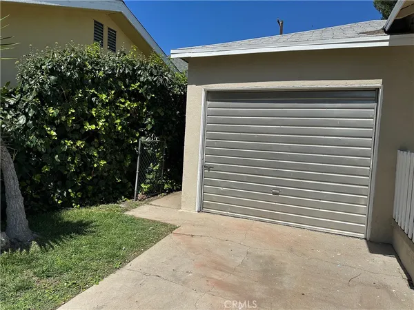 $3,550 | 17349 Tiara Street, Encino, CA 91316