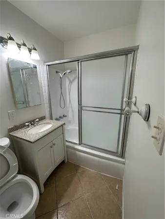 $3,550 | 17349 Tiara Street, Encino, CA 91316