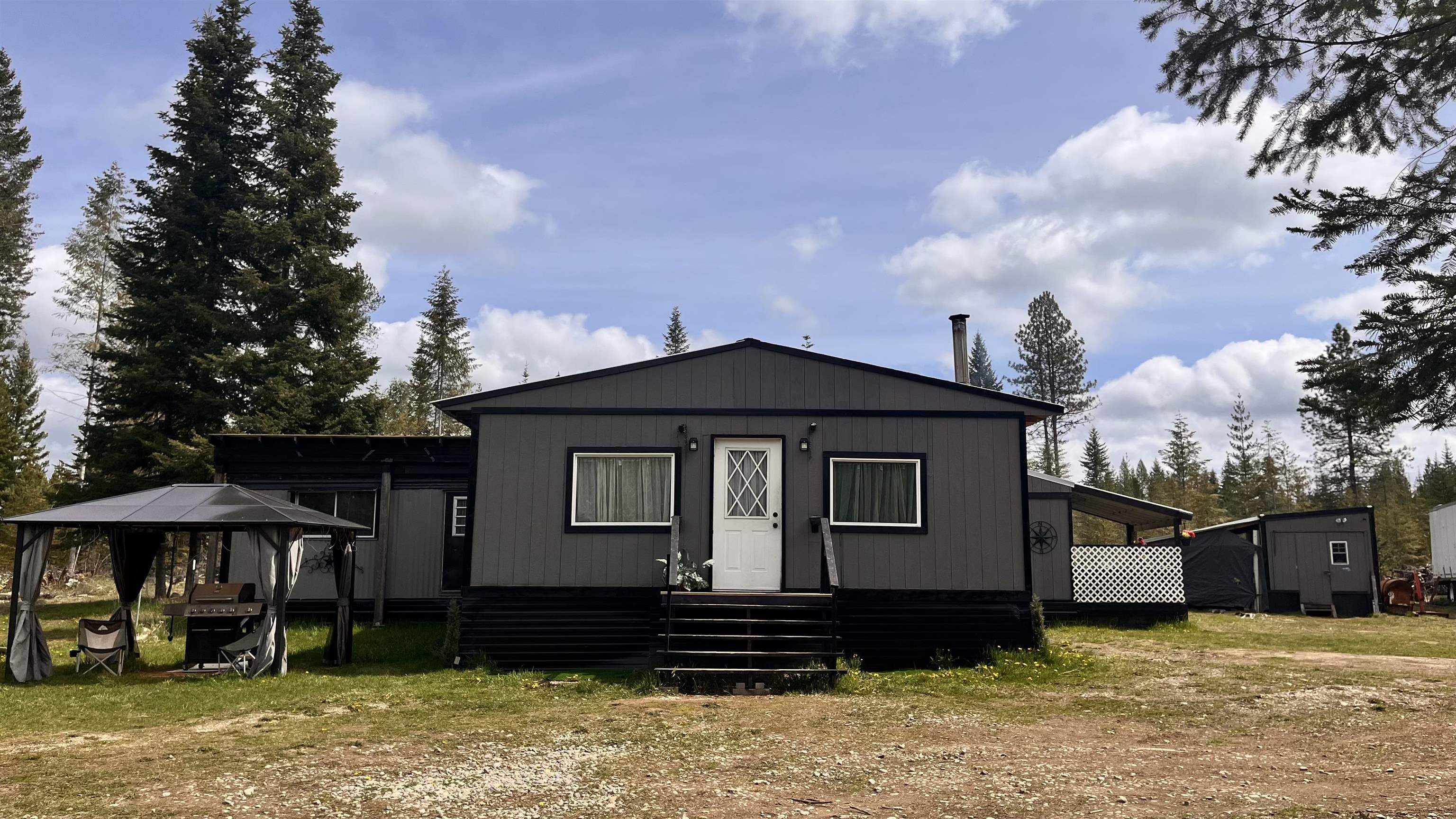 2242 Gray Road Newport, WA 99156 - Photo 2 of 22