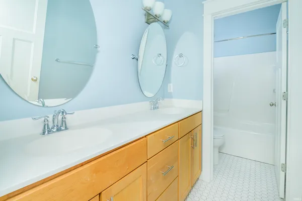 $2,600 | 819 South Morton Street, Bloomington, IN 47403