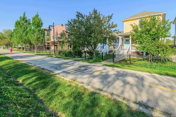 $2,600 | 819 South Morton Street, Bloomington, IN 47403