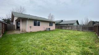 2160 Southwest Bridge Street Grants Pass, OR 97526 - Photo 28 of 35 IMG_1278