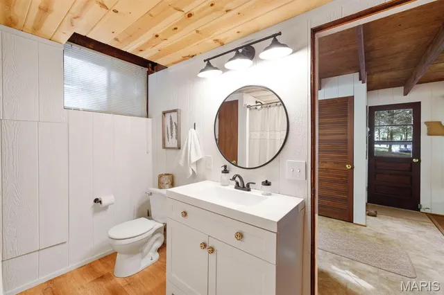 $409,900 | 799 South Aspen Point Drive, Innsbrook, MO 63390