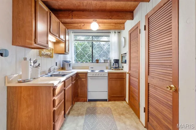 $409,900 | 799 South Aspen Point Drive, Innsbrook, MO 63390