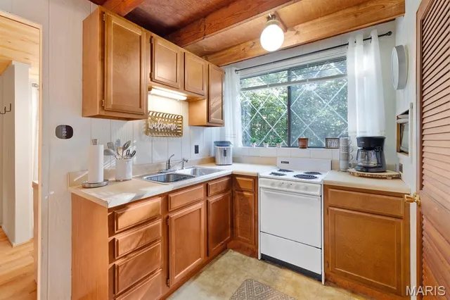 $409,900 | 799 South Aspen Point Drive, Innsbrook, MO 63390