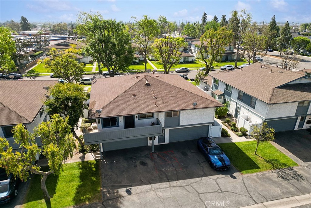 871 West 13th Street, Unit 4 Azusa, CA 91702 - Photo 14 of 17 Garage and Balcony