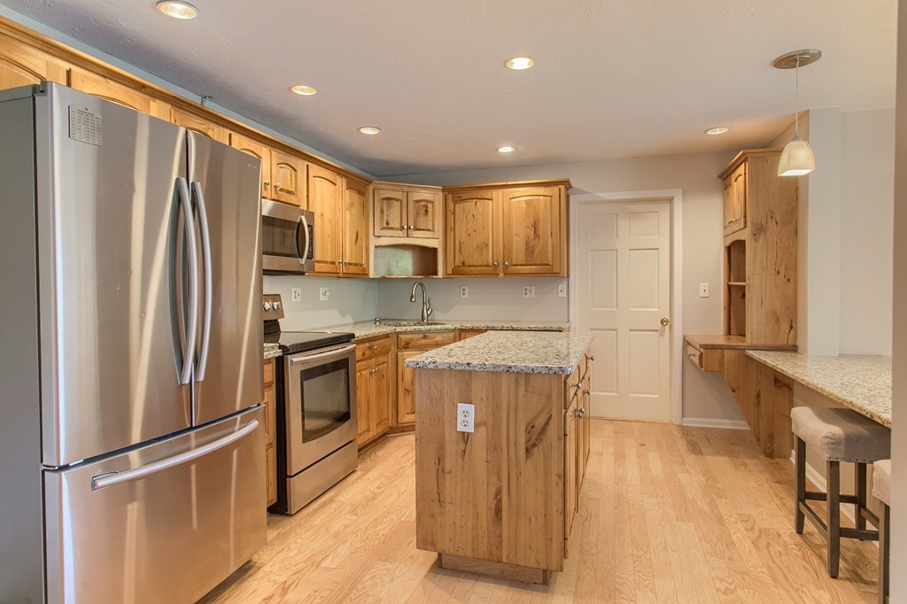 175 Ruggles Street Westborough, MA 01581 - Photo 4 of 29 Gallery Image 4