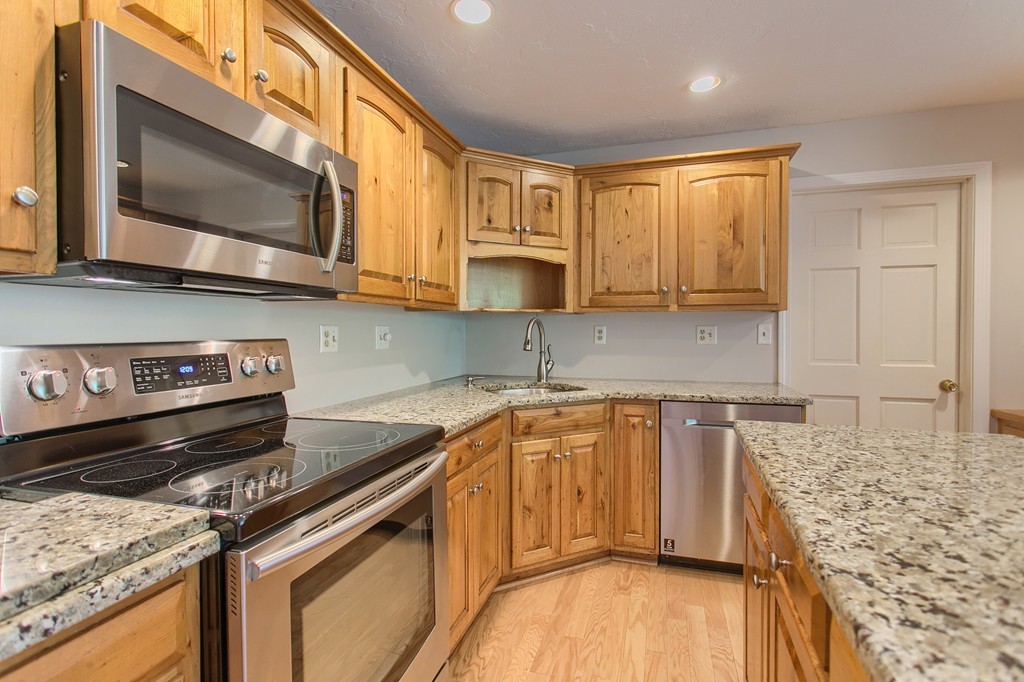 175 Ruggles Street Westborough, MA 01581 - Photo 5 of 29 Gallery Image 5