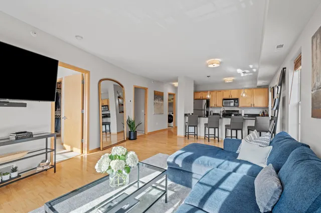 $295,000 | 750 Mainstreet, Unit 202, Hopkins, MN 55343