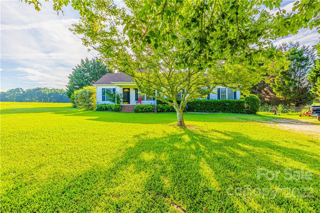 350 Lowrys Road McConnells, SC 29726 - Photo 1 of 38 Gallery Image 1