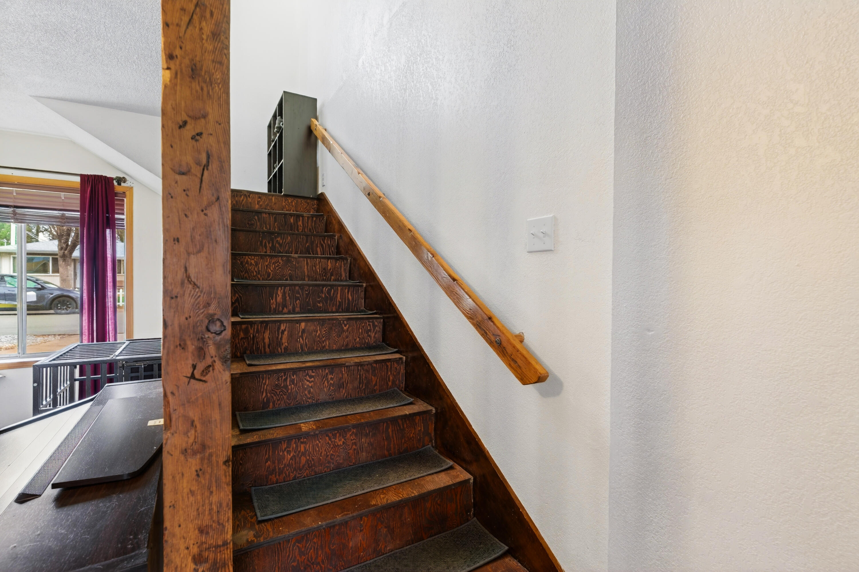 1877 Wheeler Street Redding, CA 96002 - Photo 27 of 38 Stairs