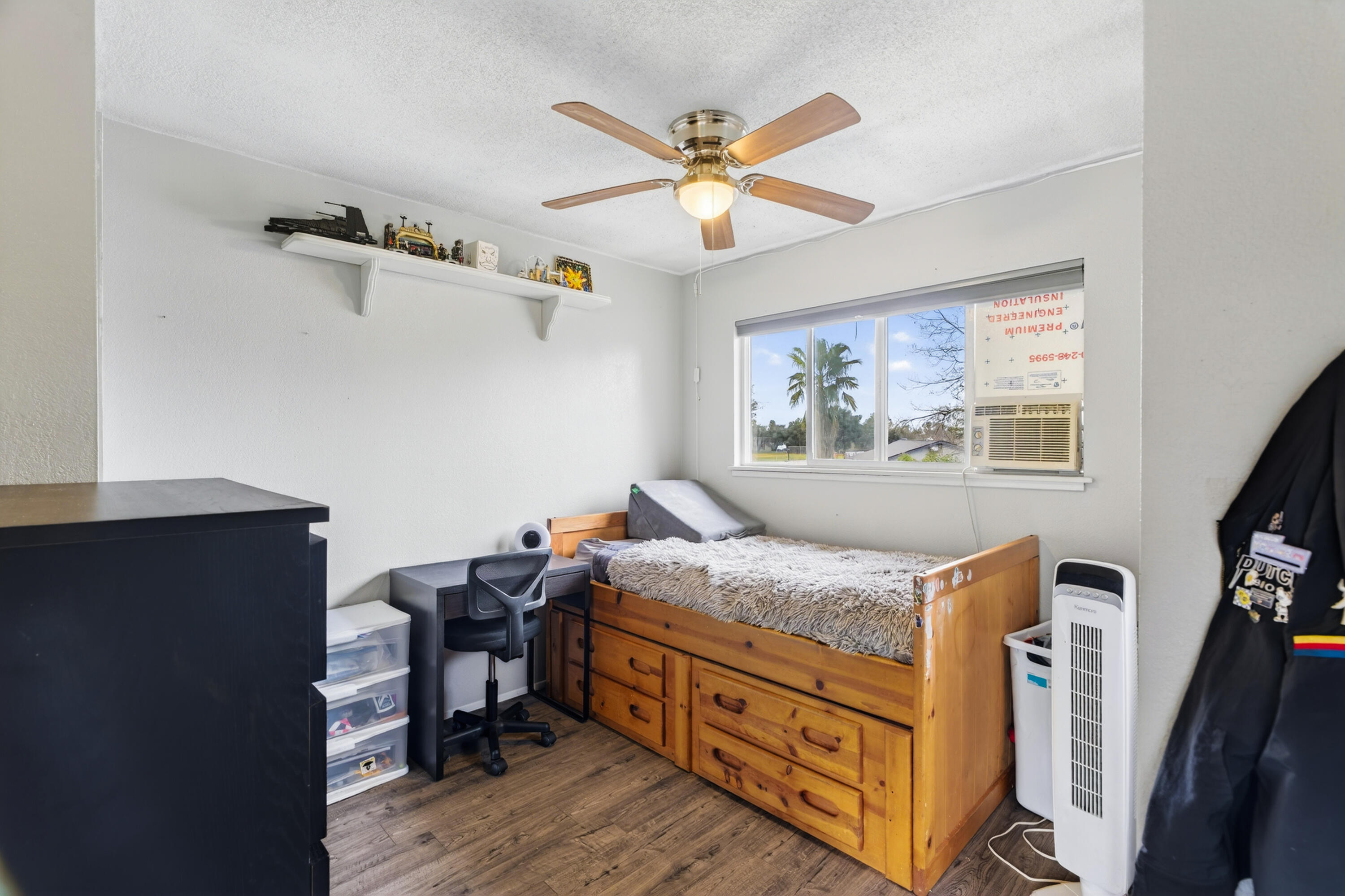 1877 Wheeler Street Redding, CA 96002 - Photo 28 of 38 Upstairs Bedroom