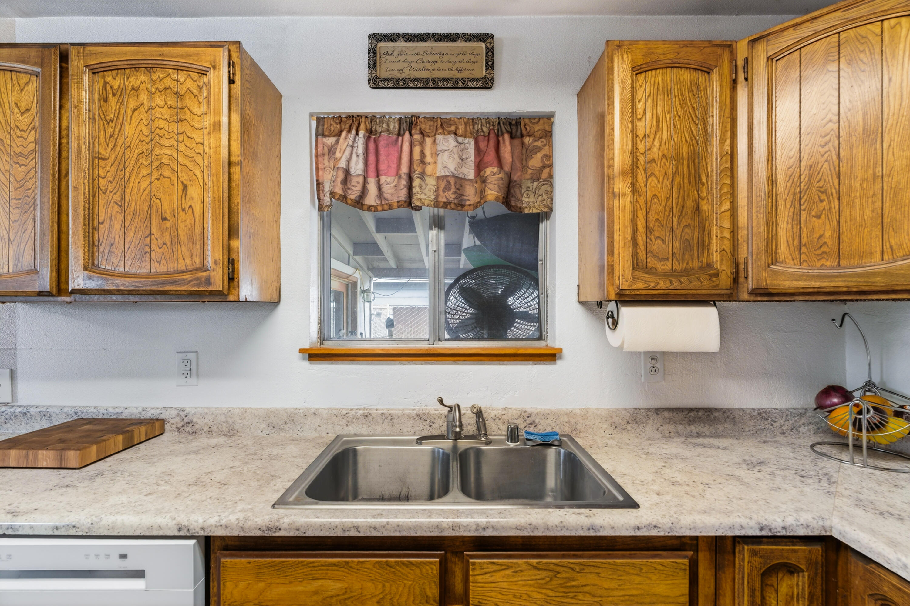 1877 Wheeler Street Redding, CA 96002 - Photo 10 of 38 Kitchen