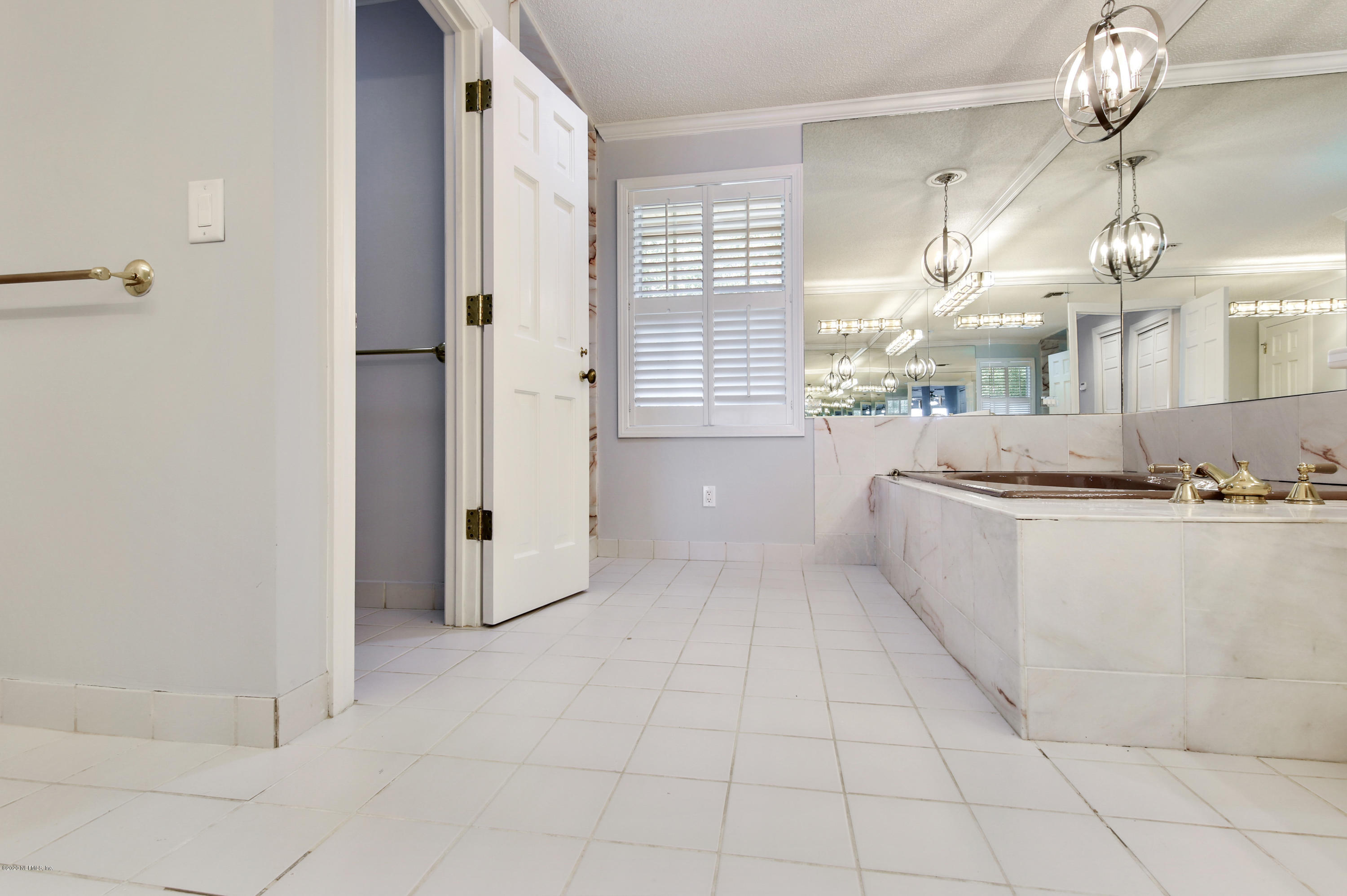 6526 Christopher Point Road West Jacksonville, FL 32217 - Photo 25 of 42 Master Bathroom
