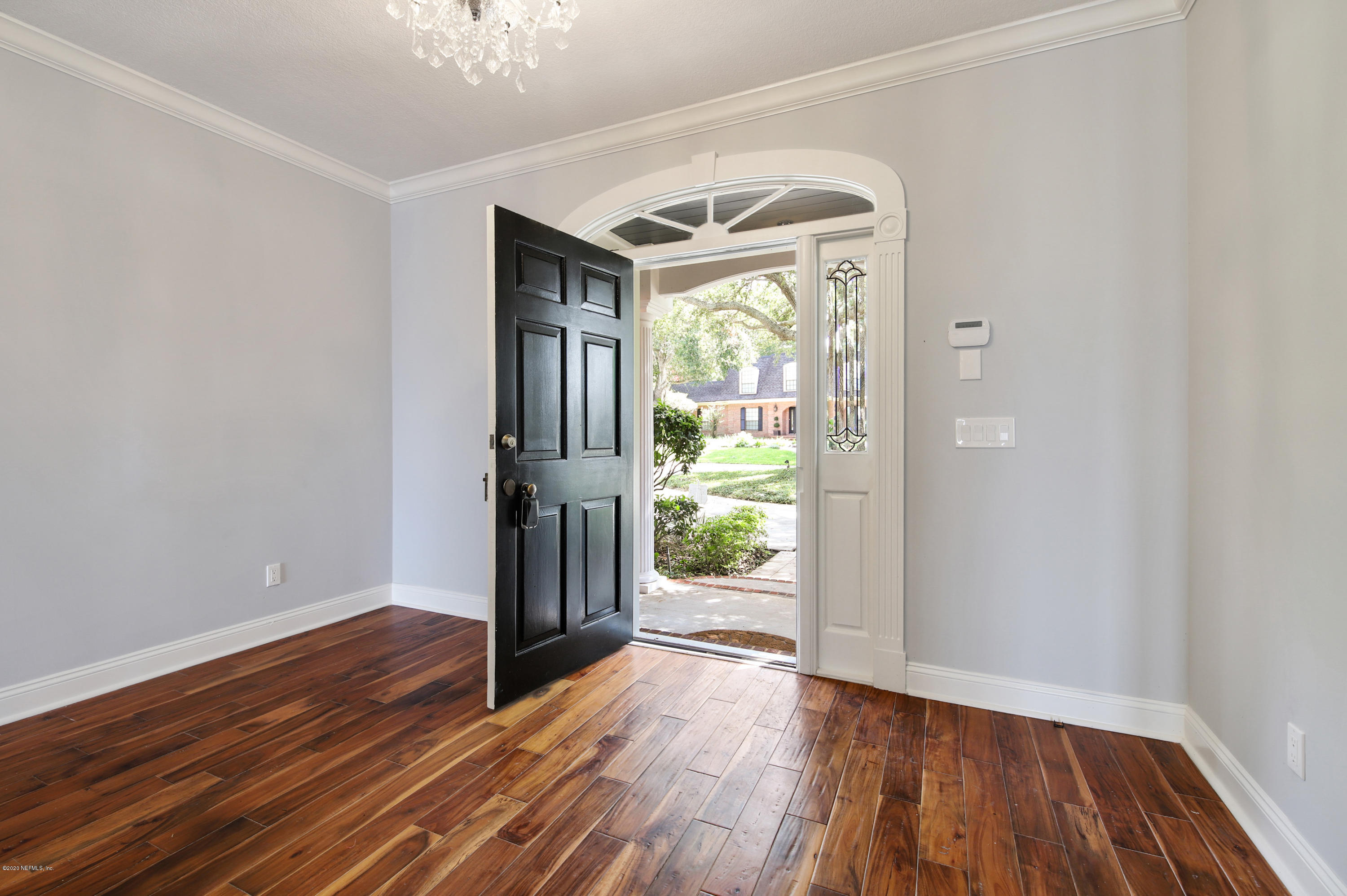 6526 Christopher Point Road West Jacksonville, FL 32217 - Photo 4 of 42 Foyer