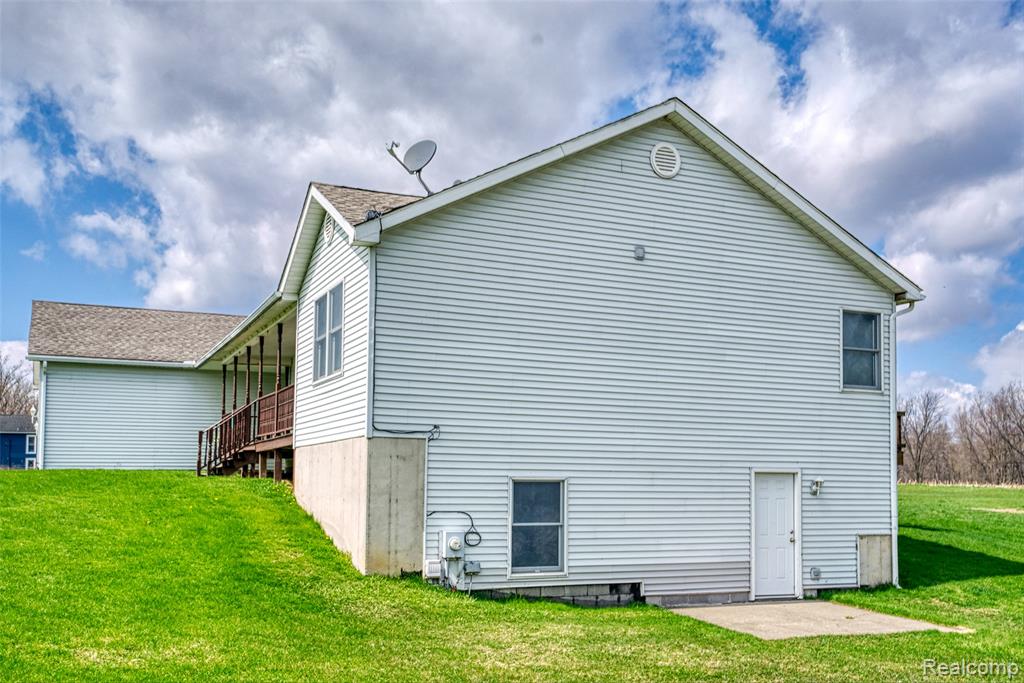 10488 West Grand River Road Fowlerville, MI 48836 - Photo 25 of 34