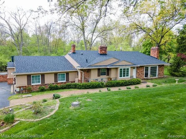 $850,000 | 25461 Tweed Drive, Franklin, MI 48025