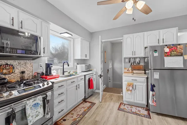 $355,900 | 115 Lincoln Avenue, Sheboygan, WI 53081