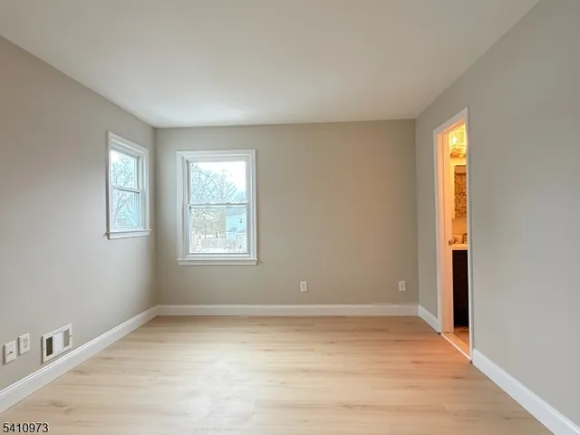 $450,000 | 6 Twain Court, Freehold, NJ 07728