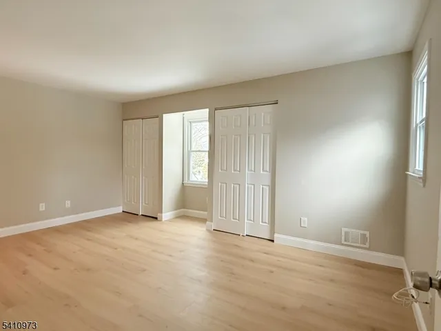 $450,000 | 6 Twain Court, Freehold, NJ 07728