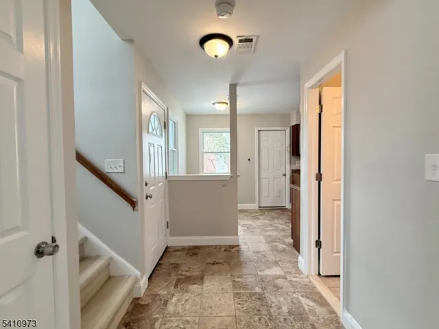 $450,000 | 6 Twain Court, Freehold, NJ 07728