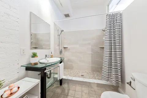 $1,150,000 | 69 Harvey Street, Unit 3, Cambridge, MA 02140