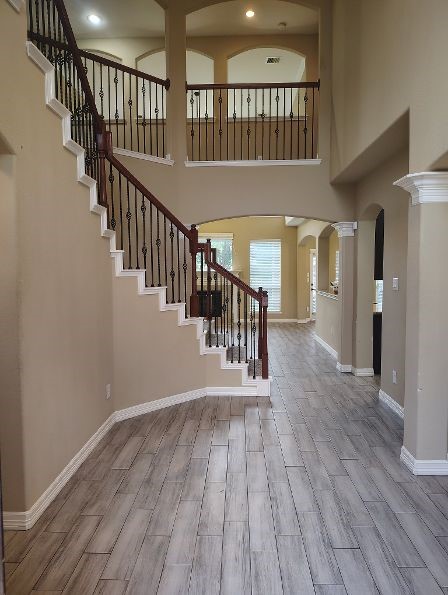25211 Pineglen Terrace Drive Spring, TX 77389 - Photo 4 of 40 Formal Entrance