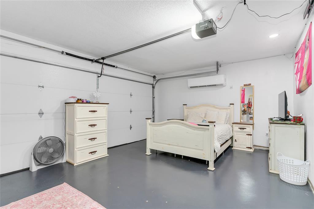 803 Green Street Rio Vista, TX 76093 - Photo 16 of 24