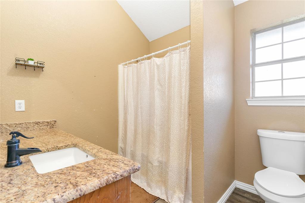 803 Green Street Rio Vista, TX 76093 - Photo 20 of 24