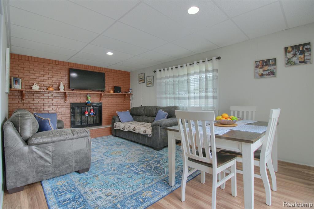 15739 Selwyn Road Southgate, MI 48195 - Photo 12 of 31 Gallery Image 12