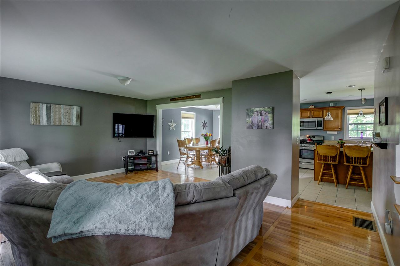187 East Dunstable Road Nashua, NH 03062 - Photo 7 of 39 Gallery Image 7