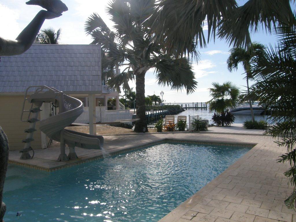 31 Bay Road Key Largo, FL 33037 - Photo 14 of 35 11