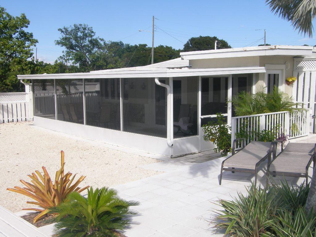 31 Bay Road Key Largo, FL 33037 - Photo 9 of 35 4