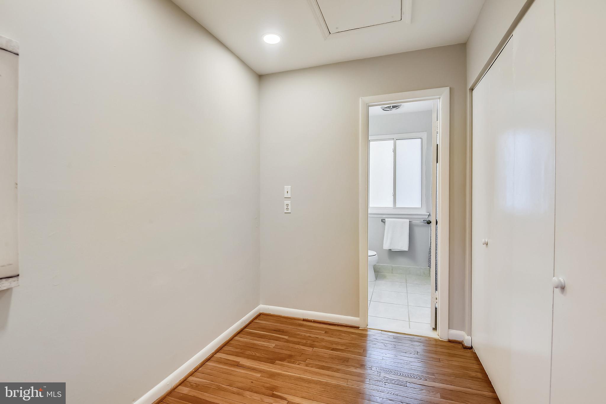 11061 Saffold Way Reston, VA 20190 - Photo 27 of 51 Dressing area in Primary