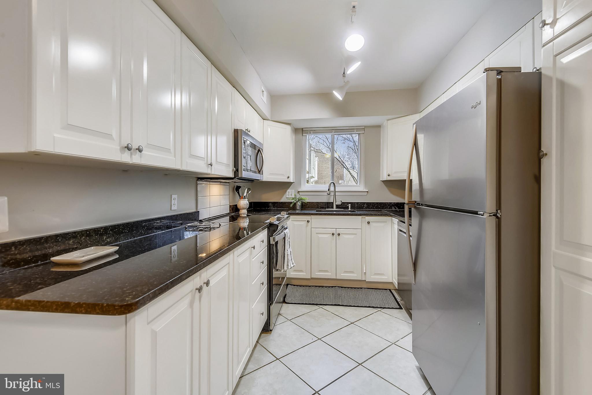 11061 Saffold Way Reston, VA 20190 - Photo 8 of 51