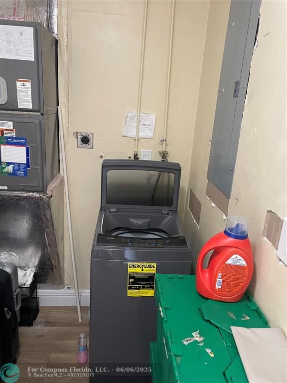 4401 Northwest 43rd Avenue Tamarac, FL 33319 - Photo 11 of 15