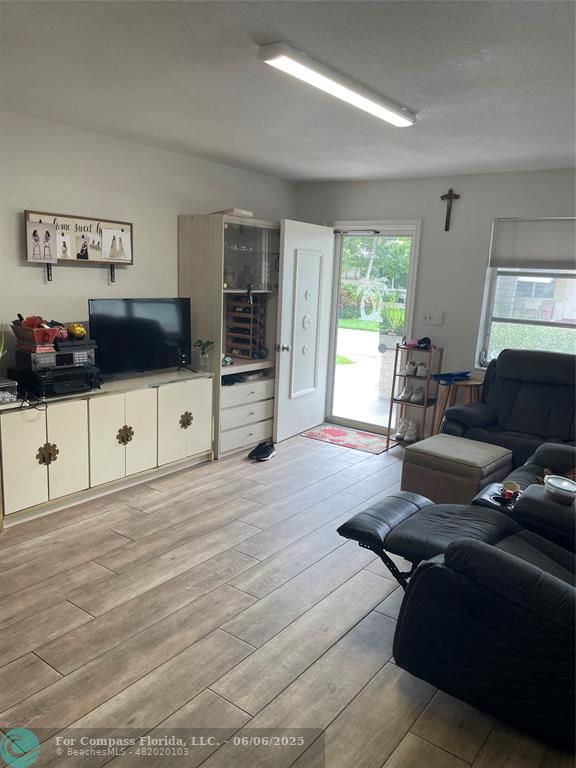 4401 Northwest 43rd Avenue Tamarac, FL 33319 - Photo 4 of 15