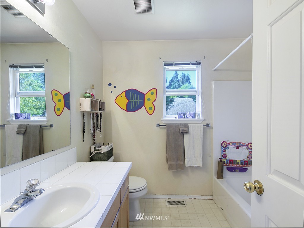 21206 9th Avenue Southeast Bothell, WA 98021 - Photo 11 of 14