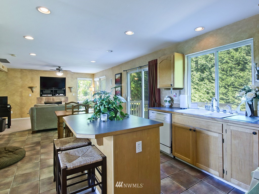 21206 9th Avenue Southeast Bothell, WA 98021 - Photo 7 of 14