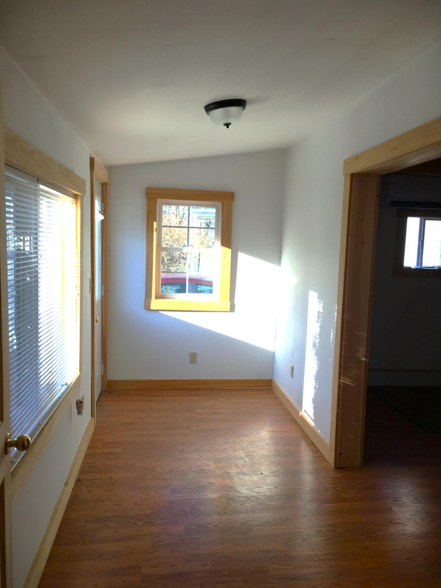7 Federal Street Augusta, ME 04330 - Photo 11 of 23 Front entry