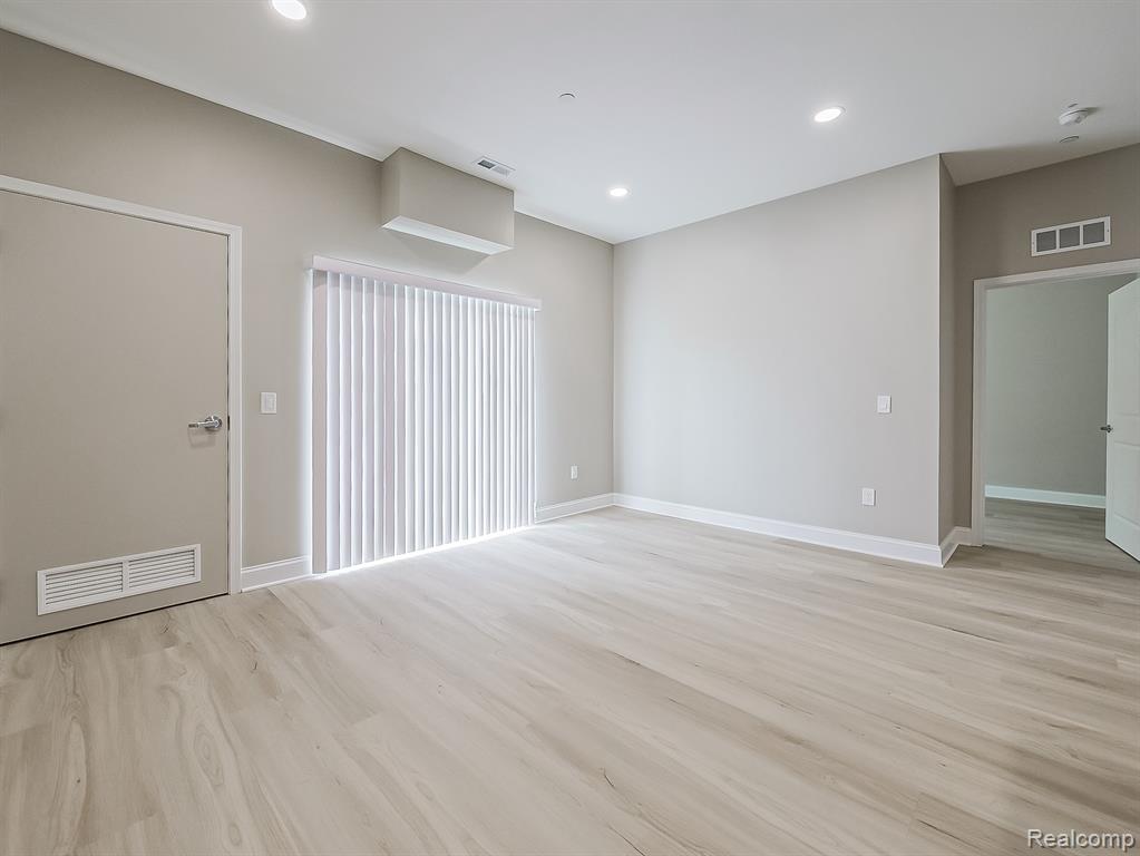 31480 Warren Road, Unit 301 Westland, MI 48185 - Photo 8 of 26