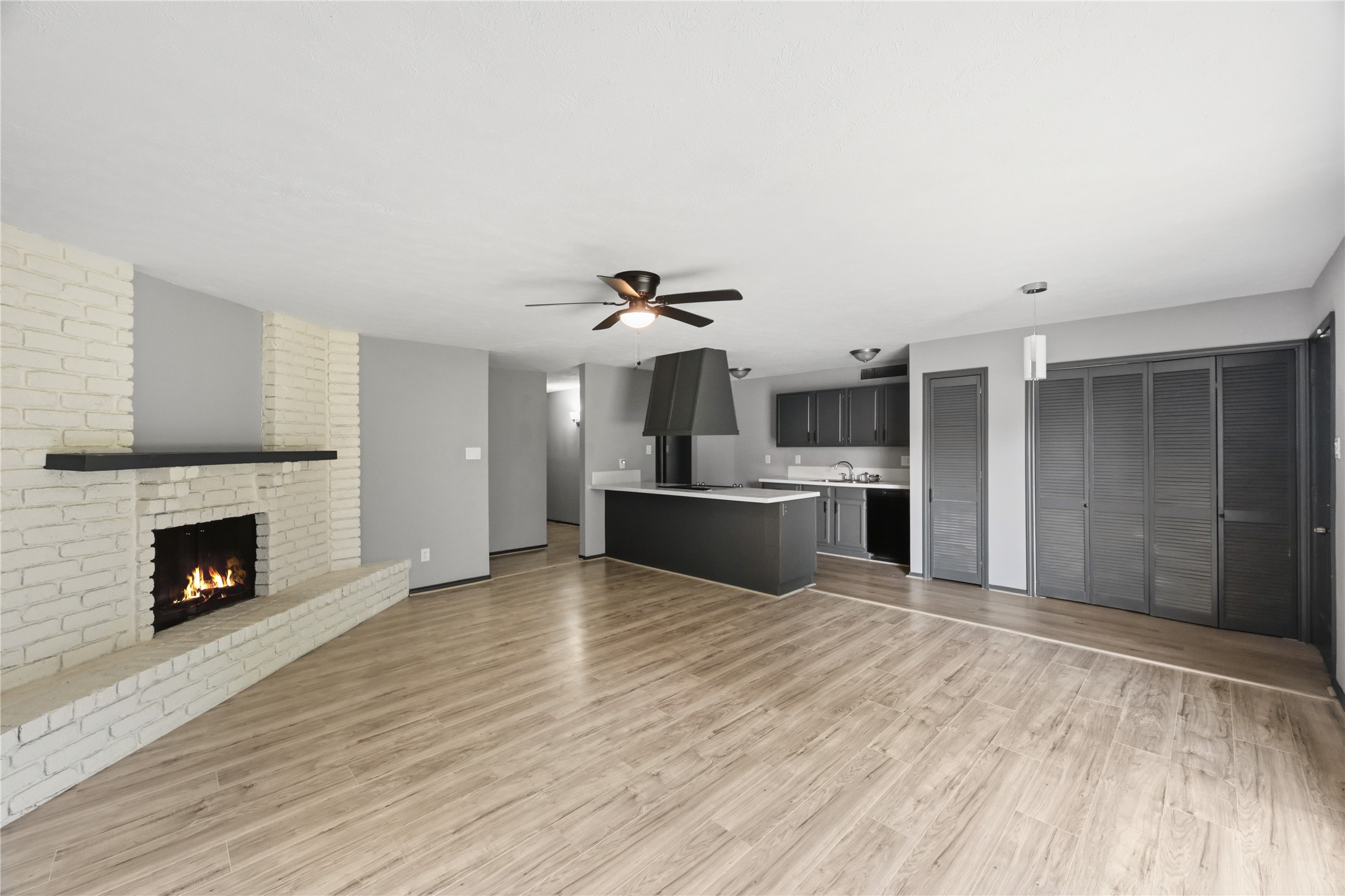 4819 Court Road Houston, TX 77053 - Photo 7 of 18
