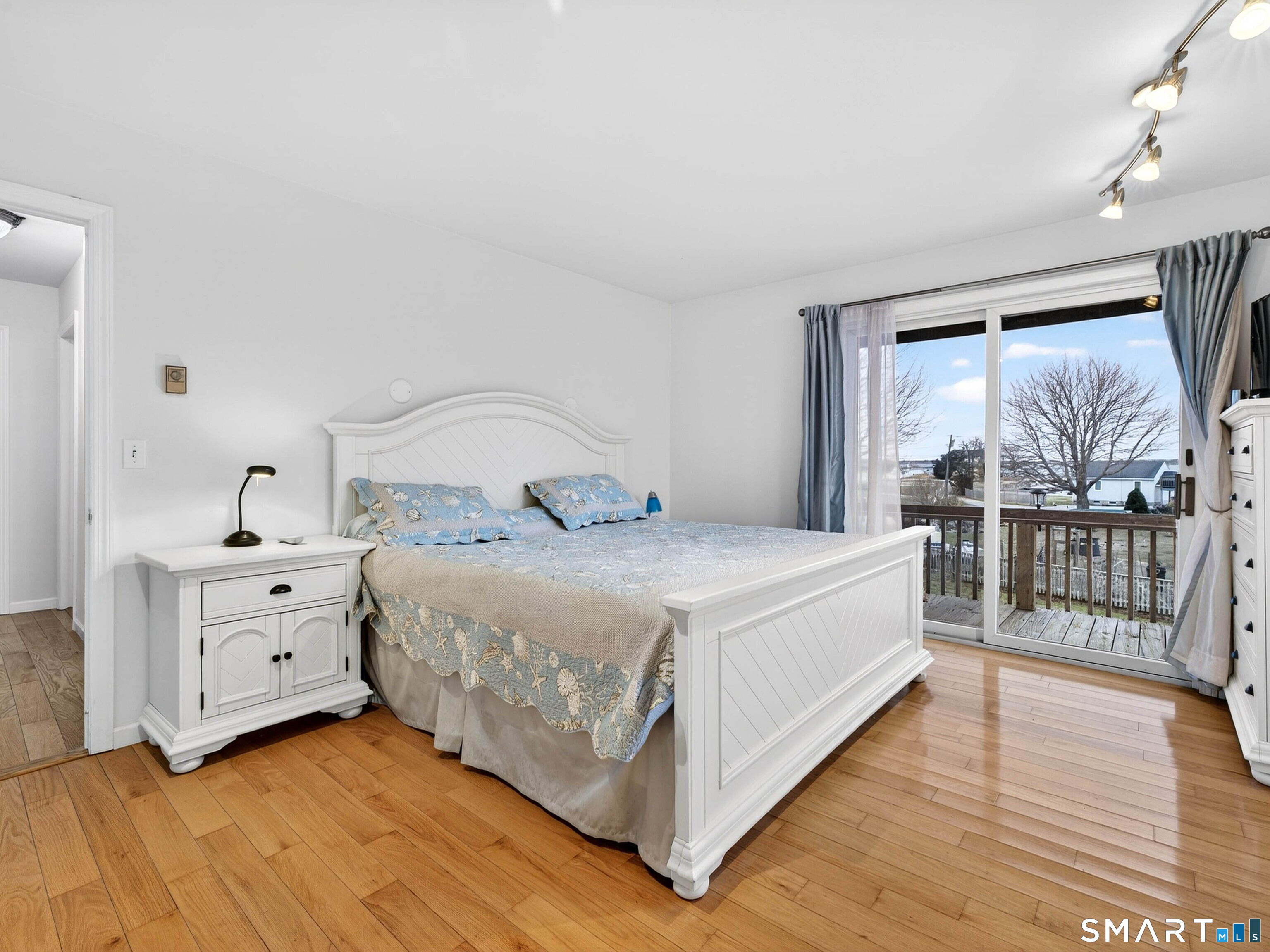18 Noble Avenue Groton, CT 06340 - Photo 22 of 40