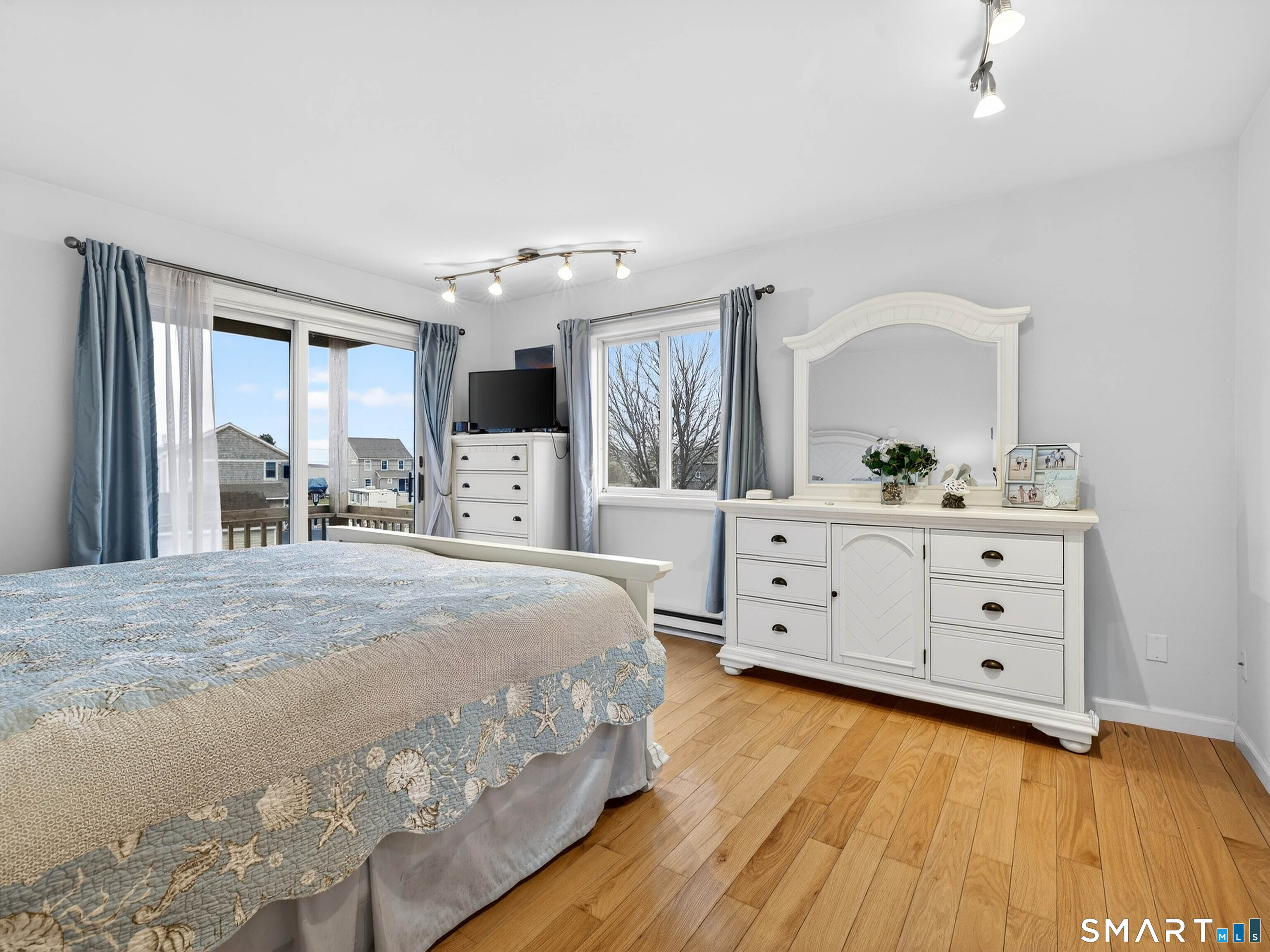 18 Noble Avenue Groton, CT 06340 - Photo 23 of 40