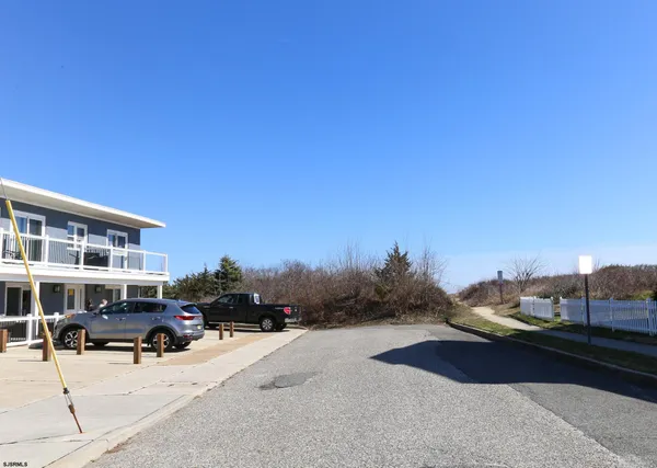$409,500 | 401 37th Street South, Unit 5, Brigantine, NJ 08203