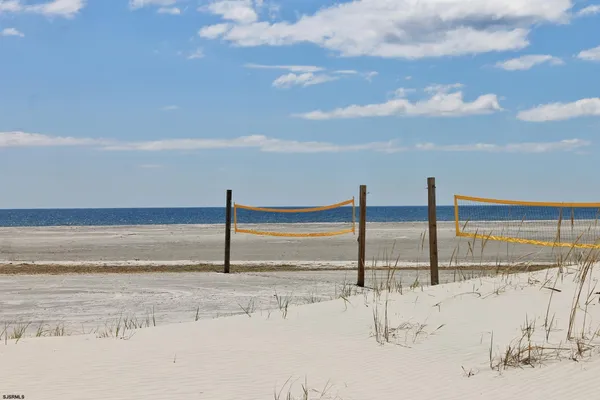 $409,500 | 401 37th Street South, Unit 5, Brigantine, NJ 08203